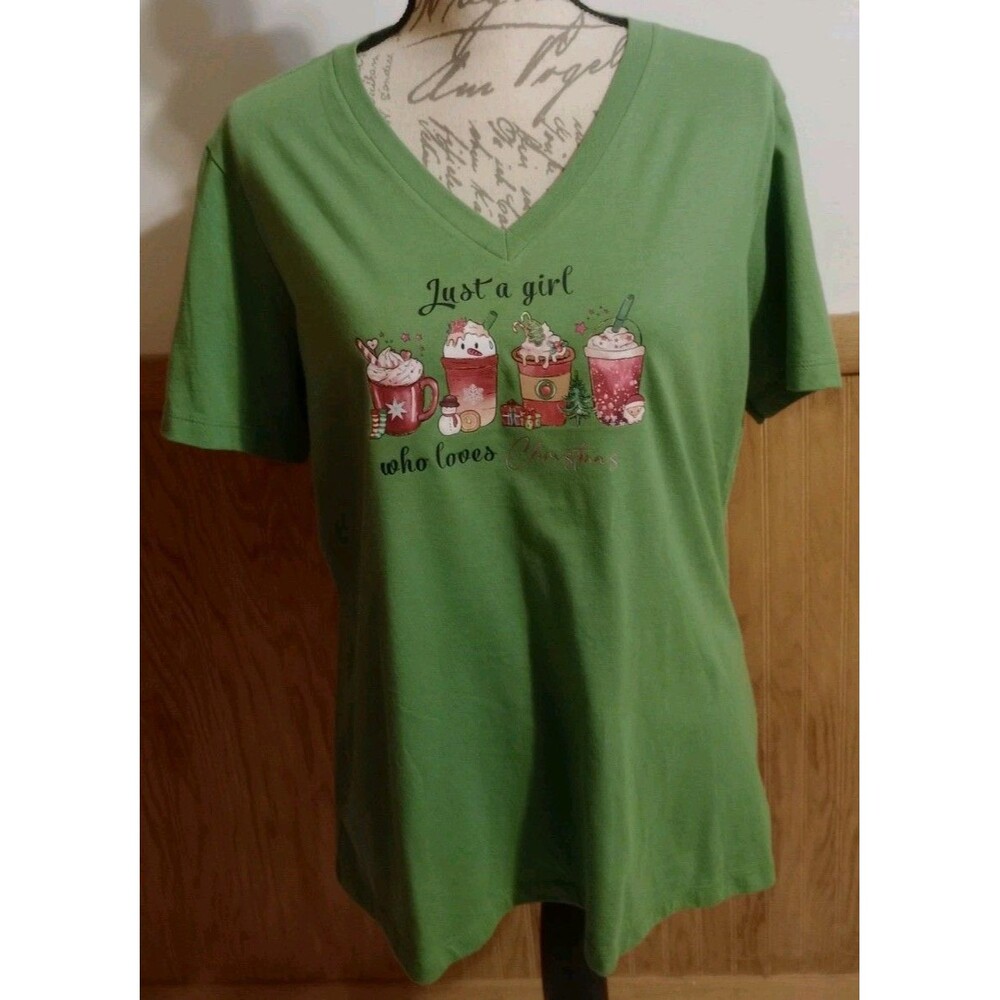 Women's Christmas Handmade Green T-Shirt Sz L "Just A Girl Who Loves Christmas"
